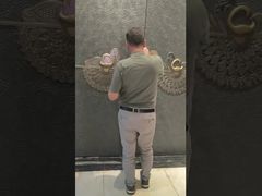 एल्यूमीनियम प्रवेश द्वार